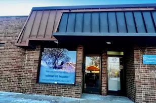 9957 S Roberts Rd, Palos Hills, IL 60465 - Photo 1