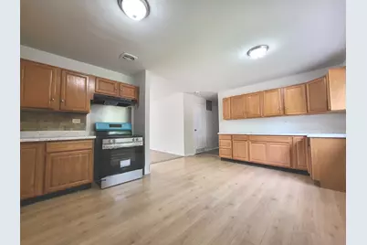 2313 Joppa Avenue, Zion, IL 60099 - Photo 4