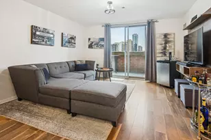 437 W Division St, Chicago, IL 60610 - Photo 6