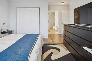 437 W Division St, Chicago, IL 60610 - Photo 8