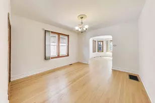 2932 N 77th Ct, Elmwood Park, IL 60707 - Photo 6