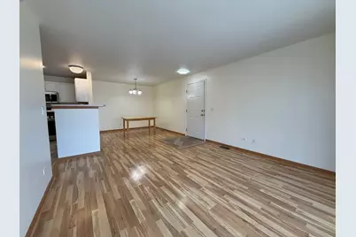 670 Mill Circle #203, Wheeling, IL 60090 - Photo 6