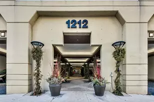 1212 N Lasalle Dr, Chicago, IL 60610 - Photo 2