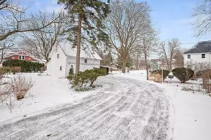 122 S Prospect St, Roselle, IL 60172 - Photo 28