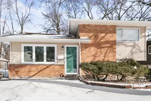 109 Wilson St, Park Forest, IL 60466 - Photo 2