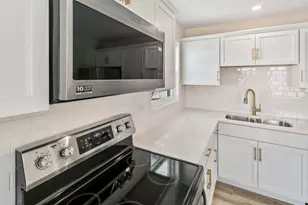 109 Wilson St, Park Forest, IL 60466 - Photo 8