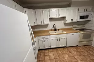 9731 N Fox Glen Dr, Niles, IL 60714 - Photo 6