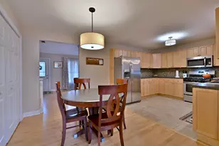 554 S Edson Ave, Lombard, IL 60148 - Photo 18