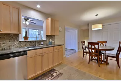 554 S Edson Avenue, Lombard, IL 60148 - Photo 16