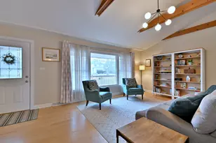 554 S Edson Ave, Lombard, IL 60148 - Photo 10