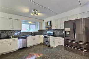 [Address not provided], Chicago, IL 60656 - Photo 10