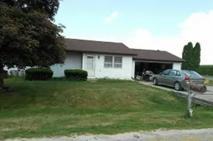 408 E Ririe Pl, Flanagan, IL 61740 - Photo 2