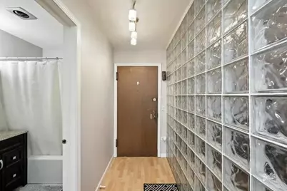 [Address not provided], Wheeling, IL 60090 - Photo 4