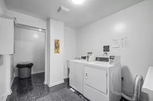 2099 Creekside Dr, Wheaton, IL 60189 - Photo 20