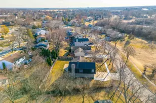 4075 N Parkside Dr, Hoffman Estates, IL 60192 - Photo 42