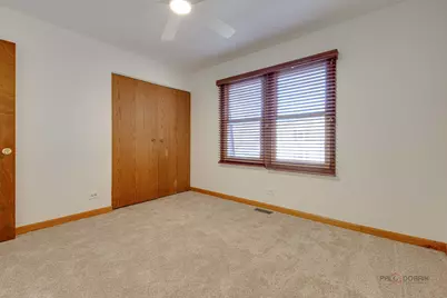 4075 N Parkside Drive, Hoffman Estates, IL 60192 - Photo 24