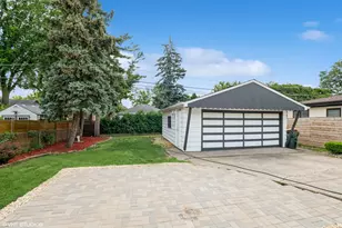 1001 Oakton St, Park Ridge, IL 60068 - Photo 8