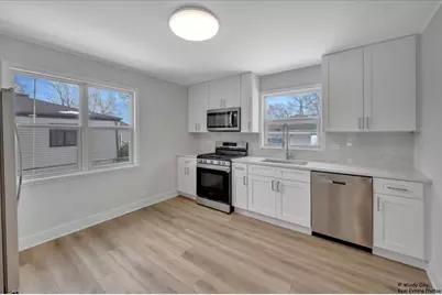 709 N Kramer Avenue, Lombard, IL 60148 - Photo 4