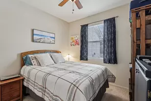 688 Cadillac Cir, Romeoville, IL 60446 - Photo 20