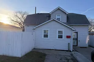 756 Newell St, Calumet City, IL 60409 - Photo 2