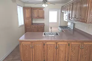 332 Oswego St, Park Forest, IL 60466 - Photo 12