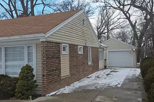 332 Oswego St, Park Forest, IL 60466 - Photo 4