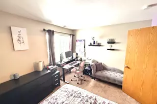 2524 Carrolwood Rd, Naperville, IL 60540 - Photo 16