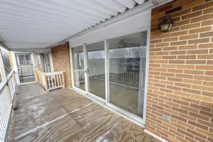 3715 35th St, Moline, IL 61265 - Photo 2