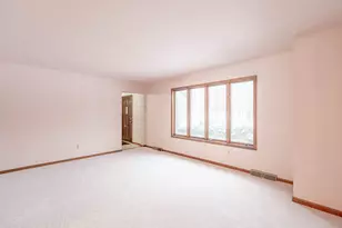 9515 Butternut Dr, Crystal Lake, IL 60014 - Photo 2