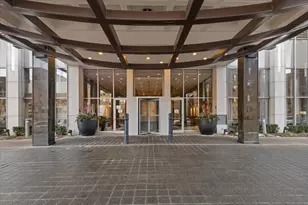 655 W Irving Park Rd, Chicago, IL 60613 - Photo 4