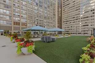 655 W Irving Park Rd, Chicago, IL 60613 - Photo 22