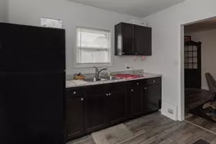 1717 6th St, Rock Island, IL 61201 - Photo 12