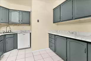 201 Gregory St, Aurora, IL 60504 - Photo 6