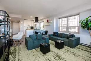 3950 N Lake Shore Dr, Chicago, IL 60613 - Photo 4