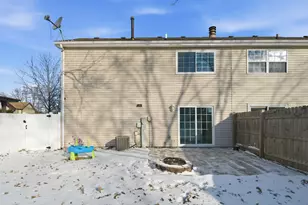 1743 McCormick Ln, Hanover Park, IL 60133 - Photo 16