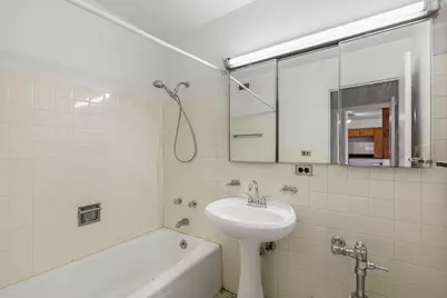 5757 N Sheridan Road #3e, Chicago, IL 60660 - Photo 8