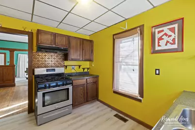 1035 S 3rd Avenue, Kankakee, IL 60901 - Photo 6