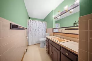 1325 Amber Dr, Montgomery, IL 60538 - Photo 6