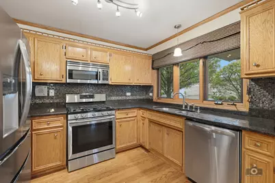 8111 Brushwood Lane, Tinley Park, IL 60487 - Photo 6