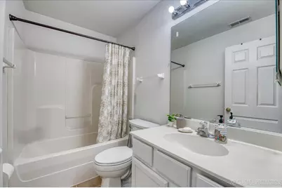 172 N East River Road #L, Des Plaines, IL 60016 - Photo 18