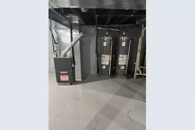 1019 N Leamington Avenue, Chicago, IL 60651 - Photo 24