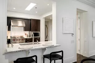 159 E Walton Pl, Chicago, IL 60611 - Photo 14