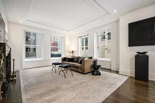 159 E Walton Pl, Chicago, IL 60611 - Photo 4