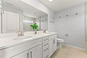 1241 Draper Rd, McHenry, IL 60050 - Photo 12