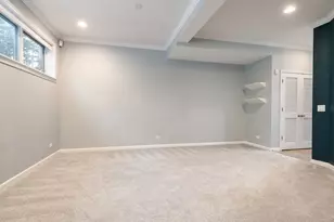 1523 W Thomas St, Chicago, IL 60642 - Photo 22