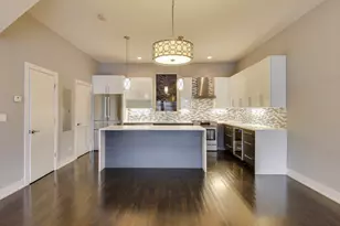 2005 N Albany Ave, Chicago, IL 60647 - Photo 6