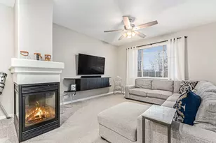 4325 Savoy Ln, McHenry, IL 60050 - Photo 4