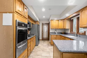 161 S Aldine Ave, Elgin, IL 60123 - Photo 8