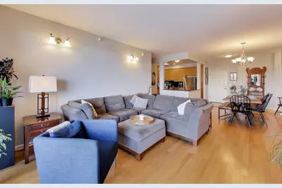 6815 N Milwaukee Avenue #707, Niles, IL 60714 - Photo 10