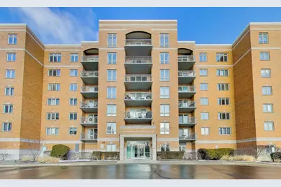 6815 N Milwaukee Avenue #707, Niles, IL 60714 - Photo 2